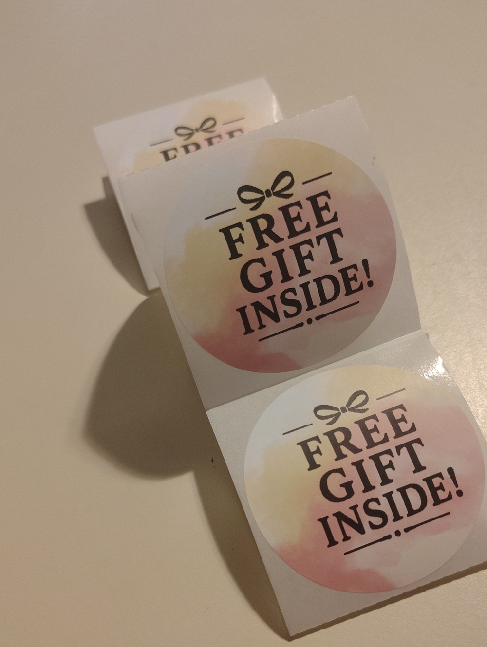 20 Free Gift Inside Round Sticker - Pink & Yellow